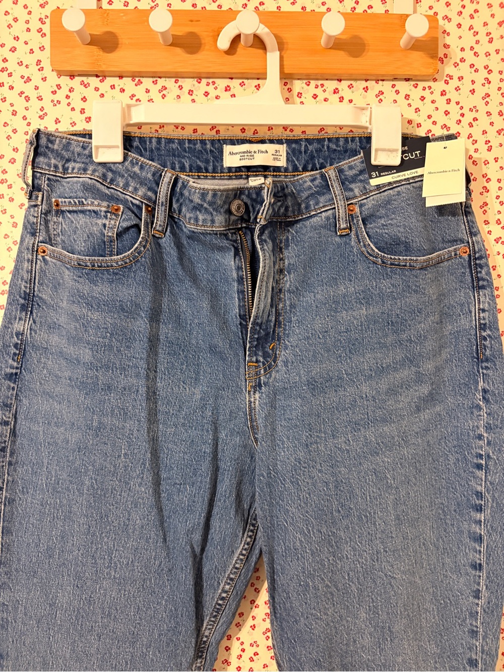 NWT Abercrombie & Fitch Mid-Rise Curve Love Bootcut Blue Jeans
